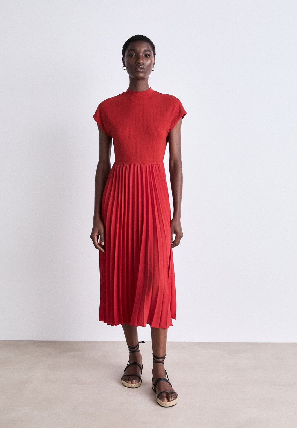 

Платье из джерси Pleat Midi Tommy Hilfiger, красный