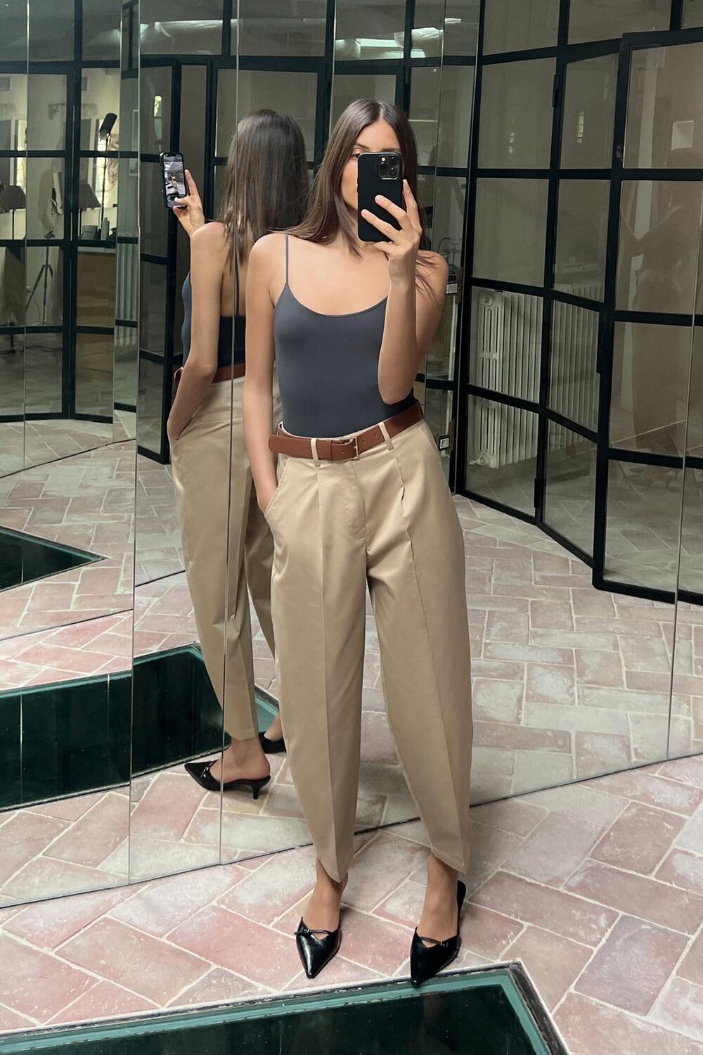 

Брюки-чиносы с поясом ZARA, кэмел средний