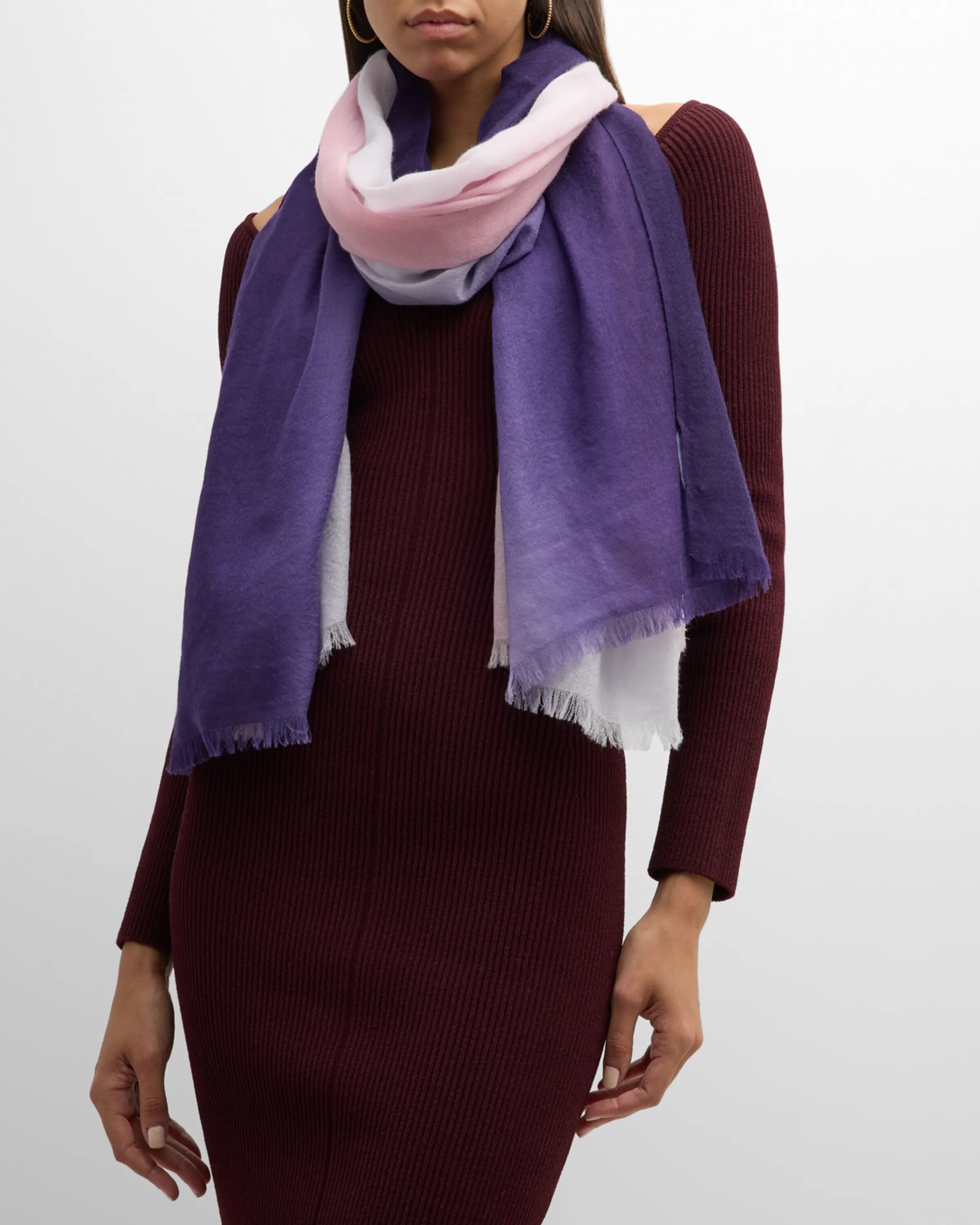 

Кашемировый шарф с эффектом омбре Sofia Cashmere, цвет Lanvenderpurple Ombre Tbd