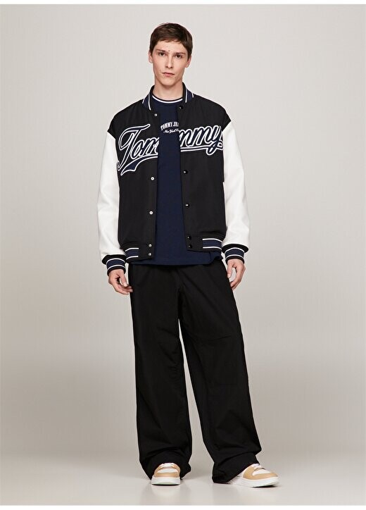 

Нормальная черная мужская куртка DM0DM17880BDS Tommy Jeans, черный