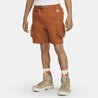 

Шорты Nike ACG "Snowgrass", цвет Dark Russet/Monarch/Summit White