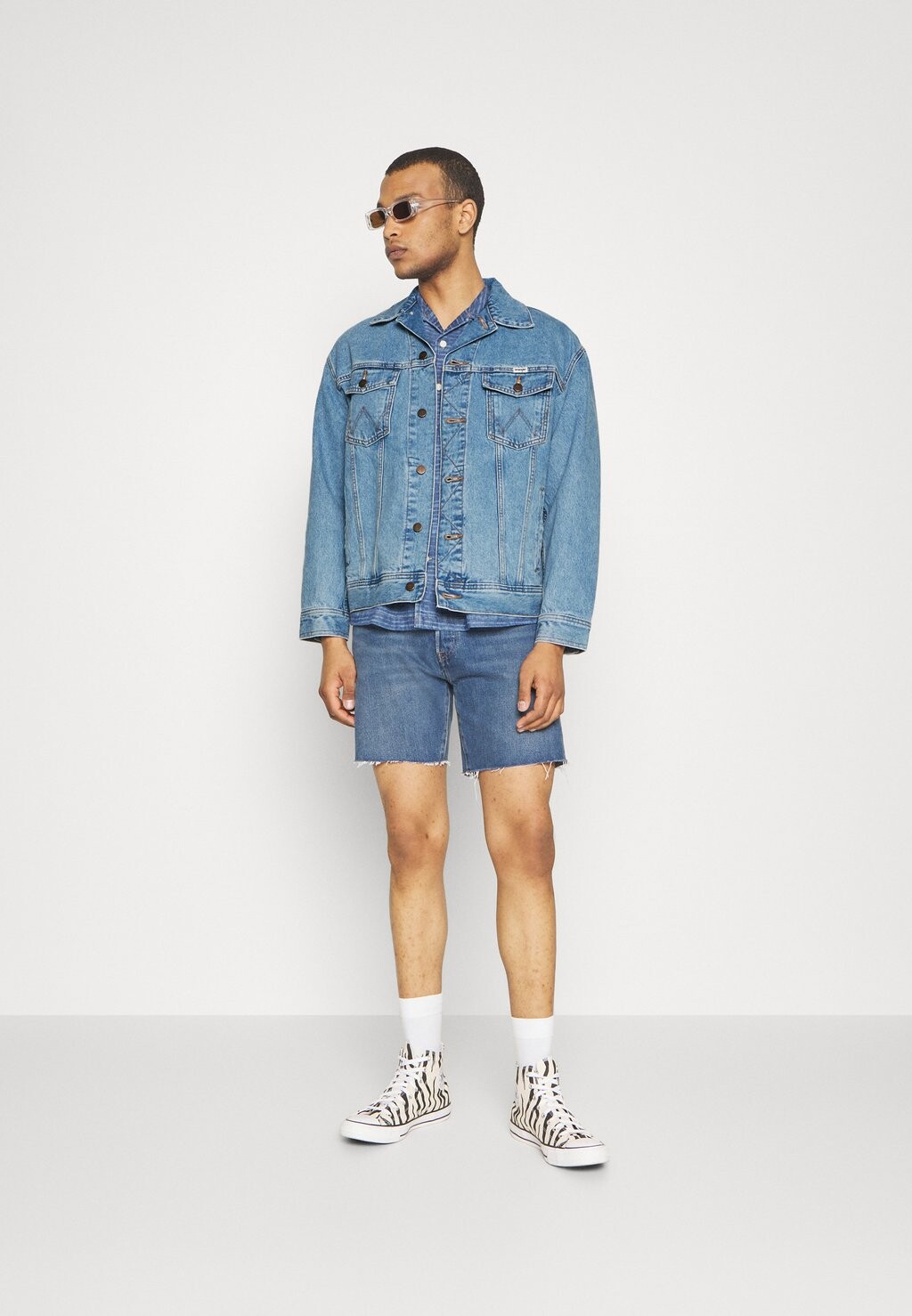 

Джинсовая куртка Wrangler КУРТКА ANTI FIT, цвет azure blue