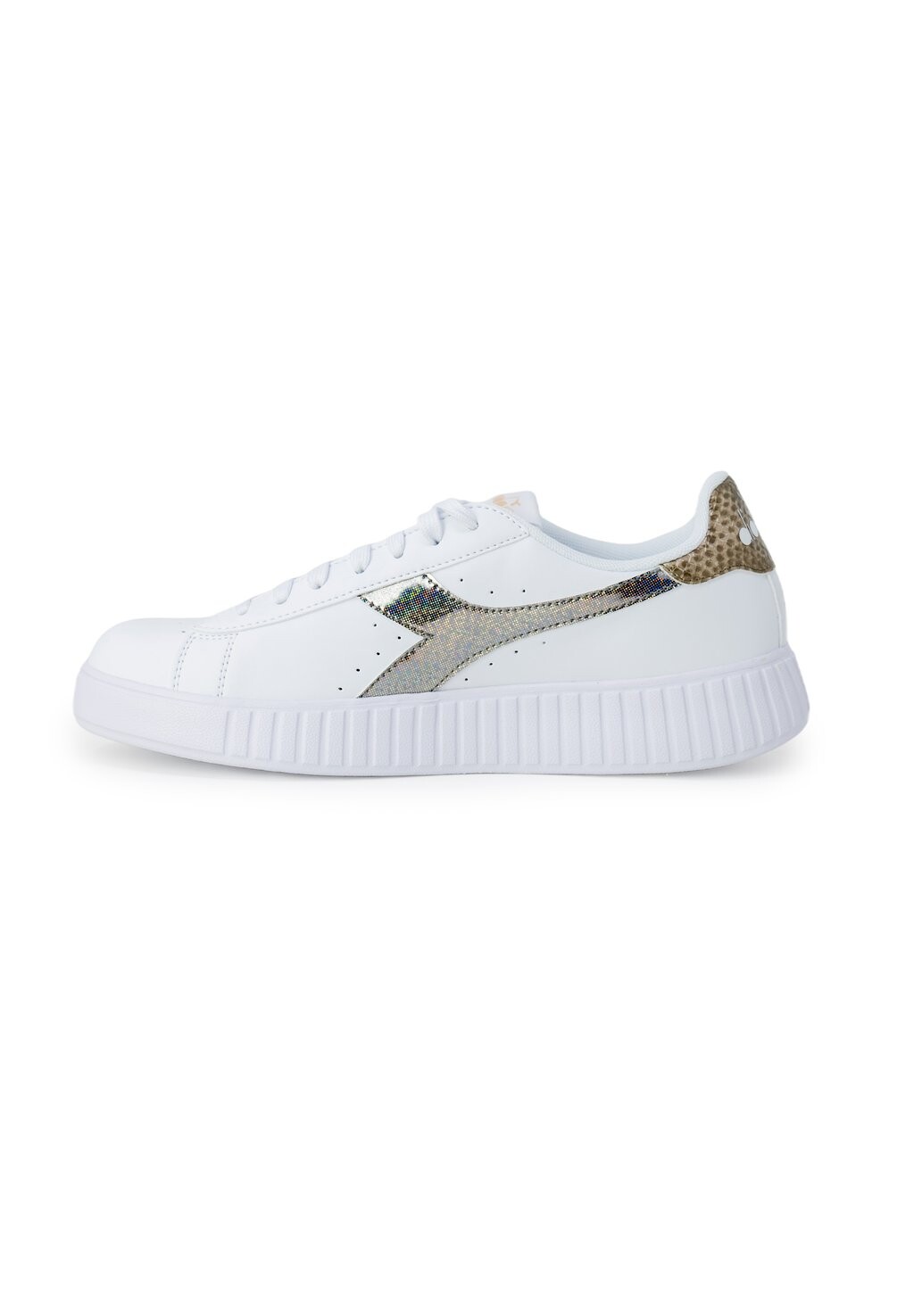 

Кроссовки Diadora