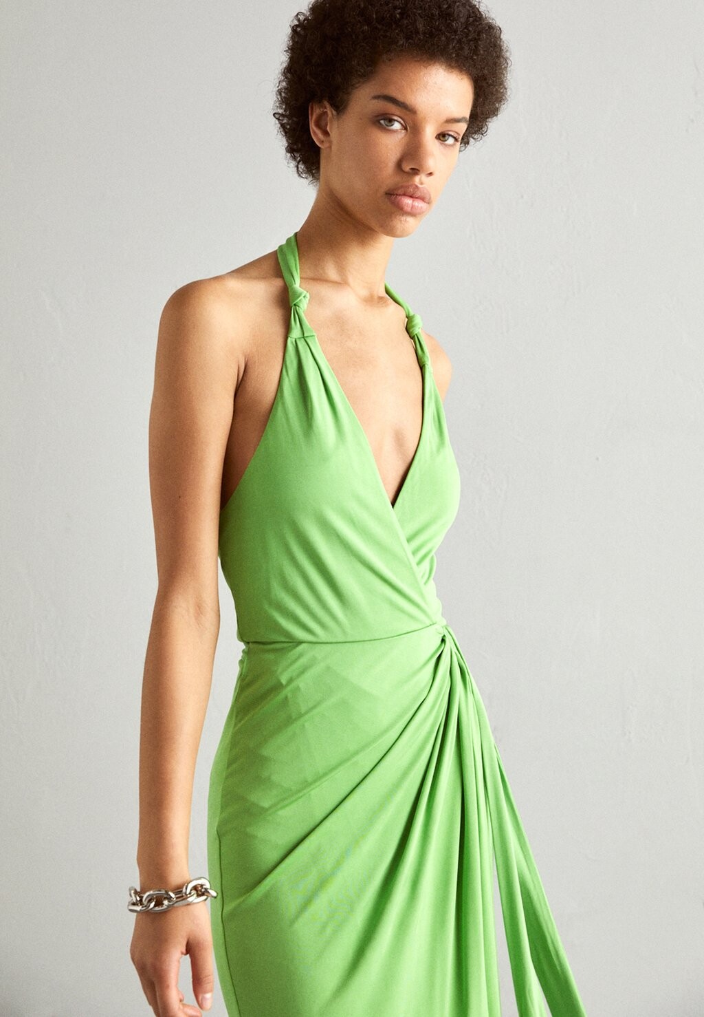 

Длинное платье Reagan Dress STAUD, цвет kiwi