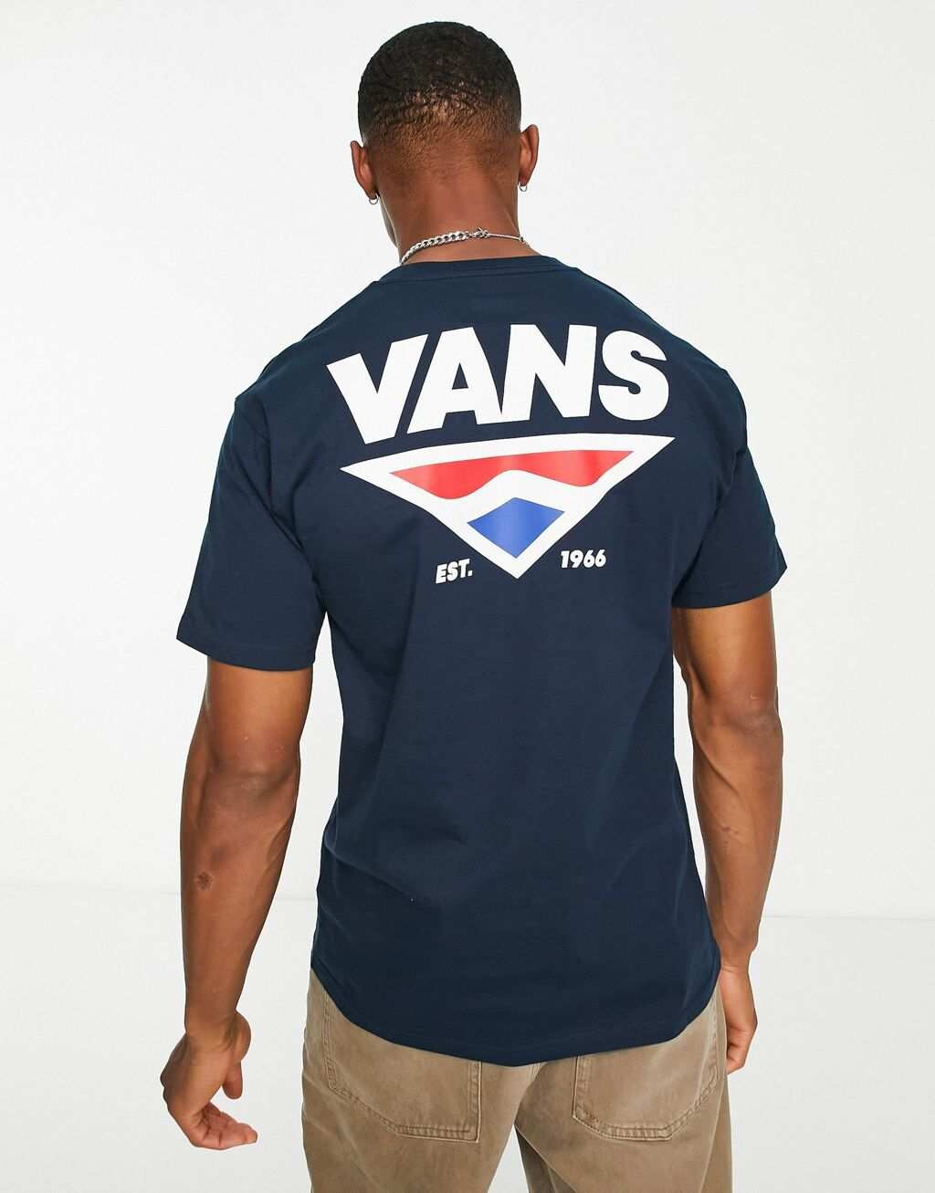

Темно-синяя футболка с принтом логотипа на спине Vans shaper type