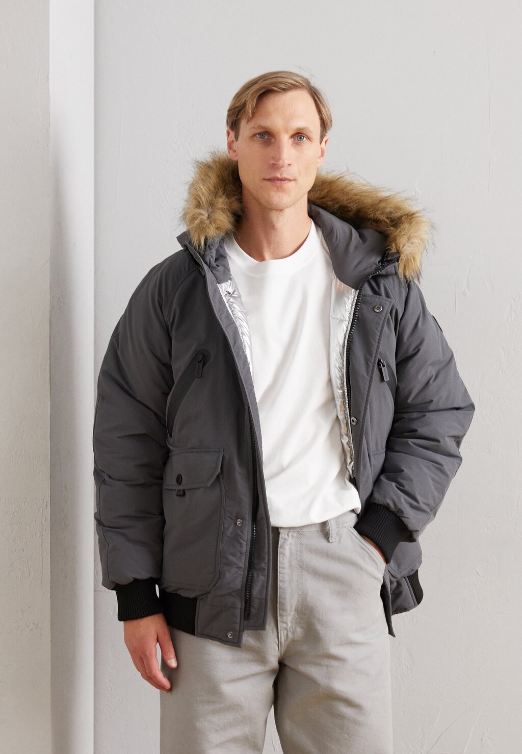 

Куртка зимняя INRICVIA INDICODE JEANS, серый