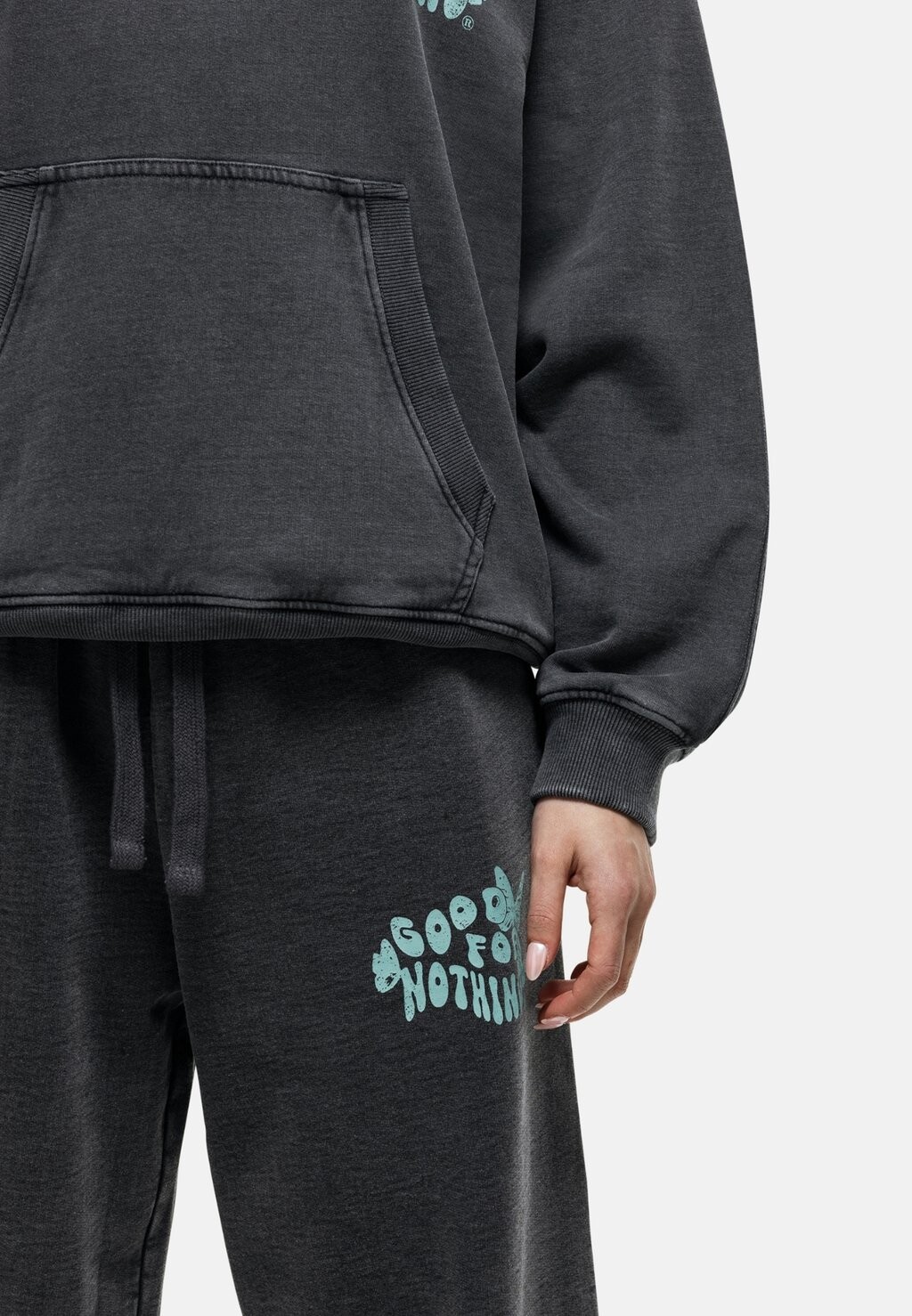 

Брюки IRON GATE GREY STAMP PRINT WIDE LEG JOGGERS Good For Nothing, серый