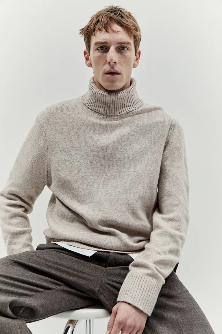 

Свитер с воротником-поло regular fit H&M, бежевый