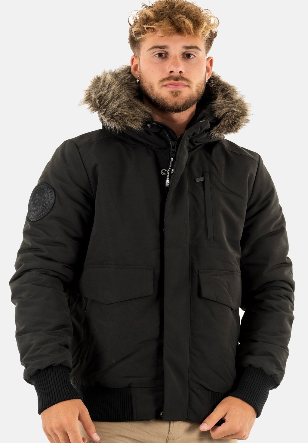 цена Зимняя куртка Superdry, цвет noir