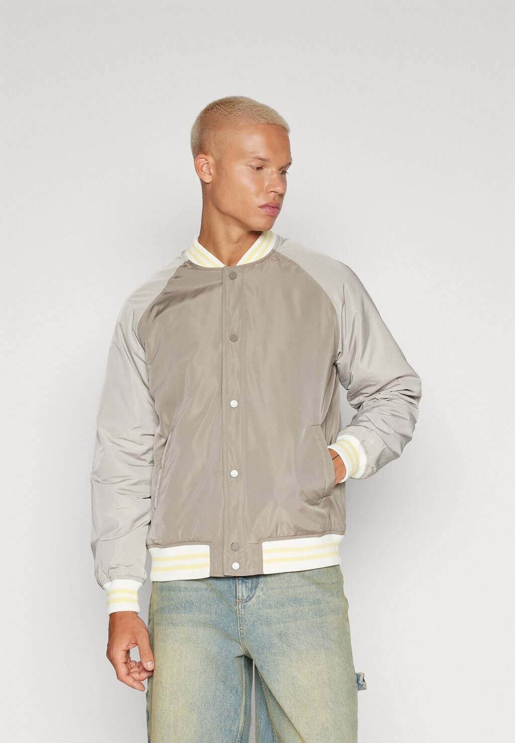 

Бомбер Chaquetas Only & Sons, цвет vintage khaki