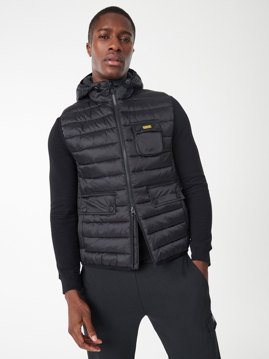 

Жилет Barbour International Ousten с капюшоном, черный