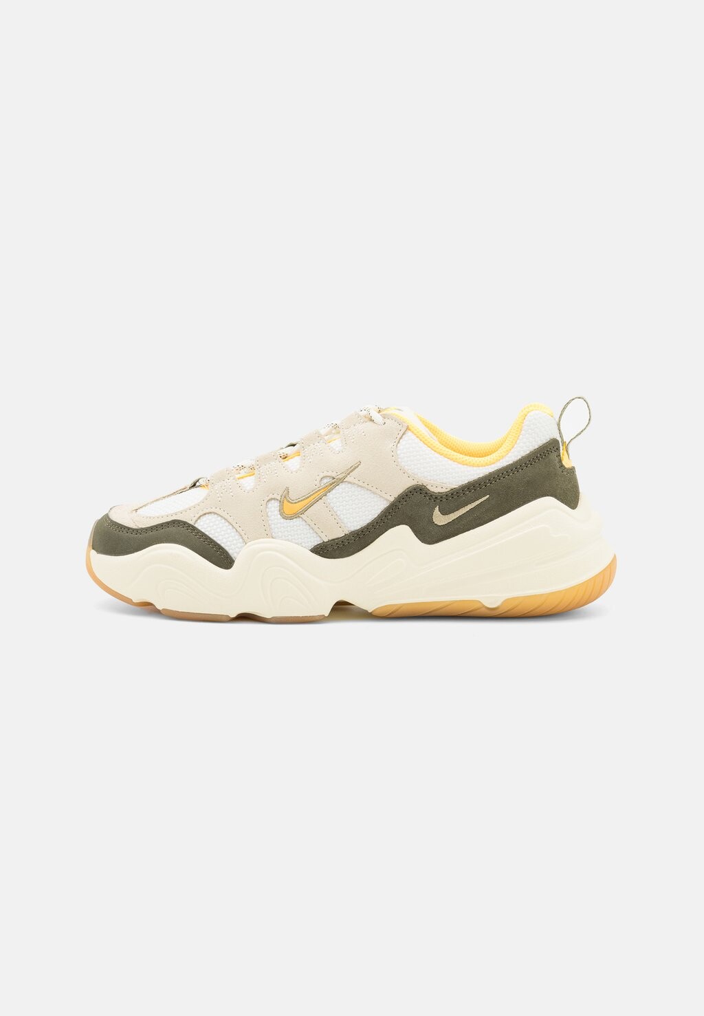 

Кроссовки Nike
