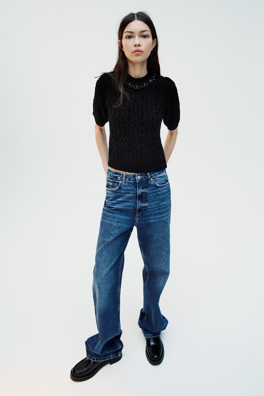 

Трикотажный свитер с бисером ZARA, черный