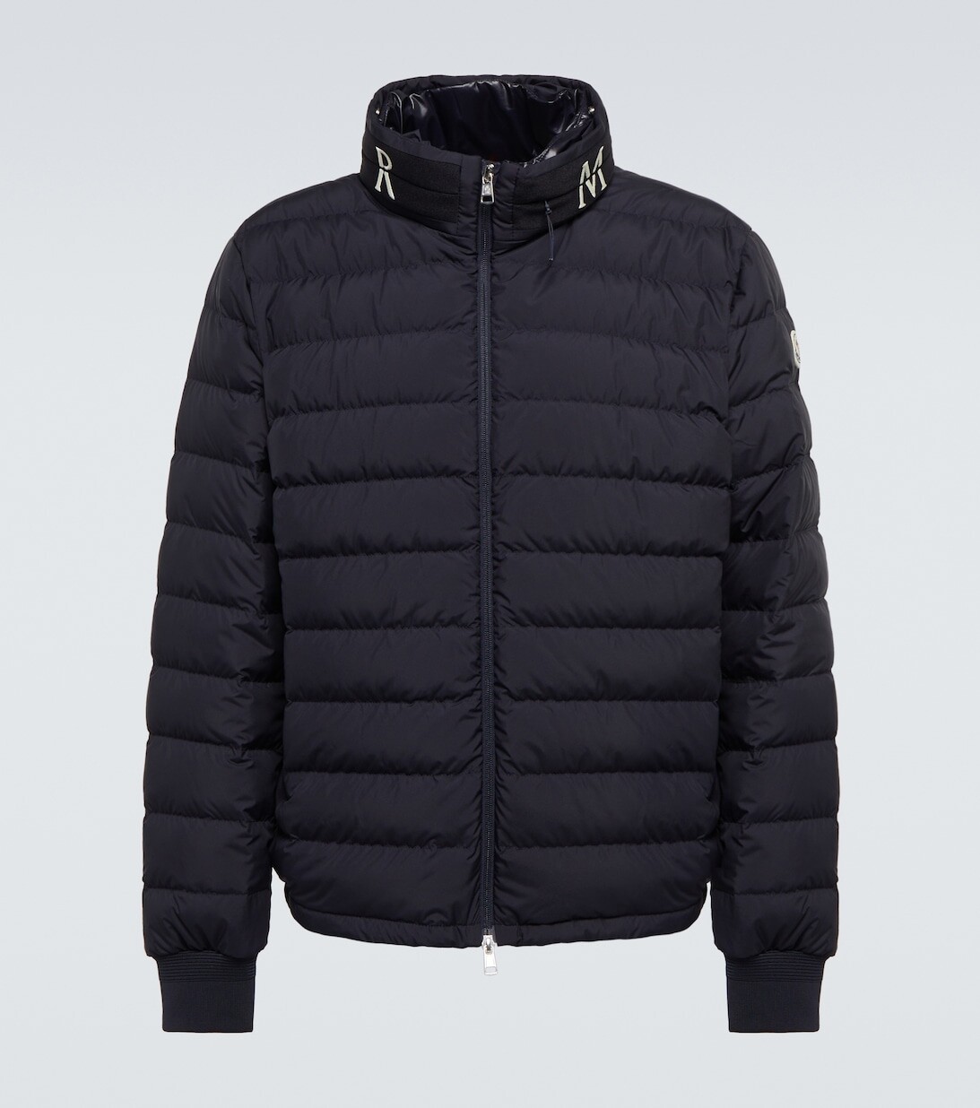 

Пуховик акио Moncler, черный