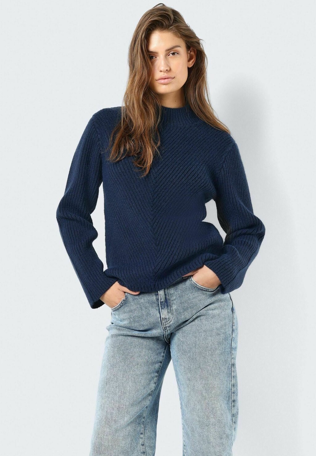 

Свитшот Noisy May, цвет navy blazer