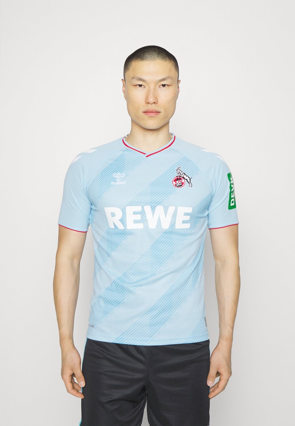 

Футболка Hummel