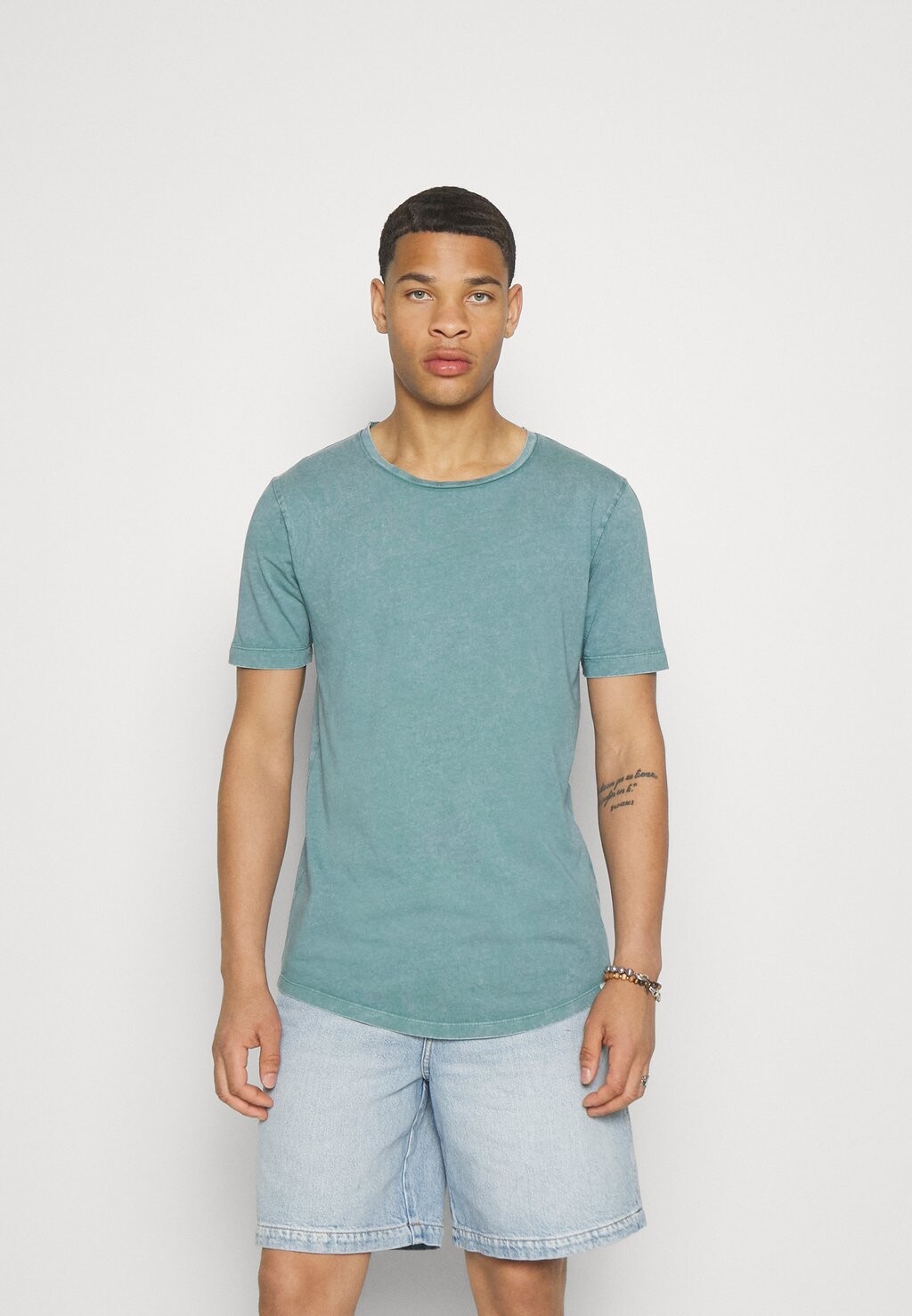 

Базовая футболка Shaped Tee Lee, цвет eden