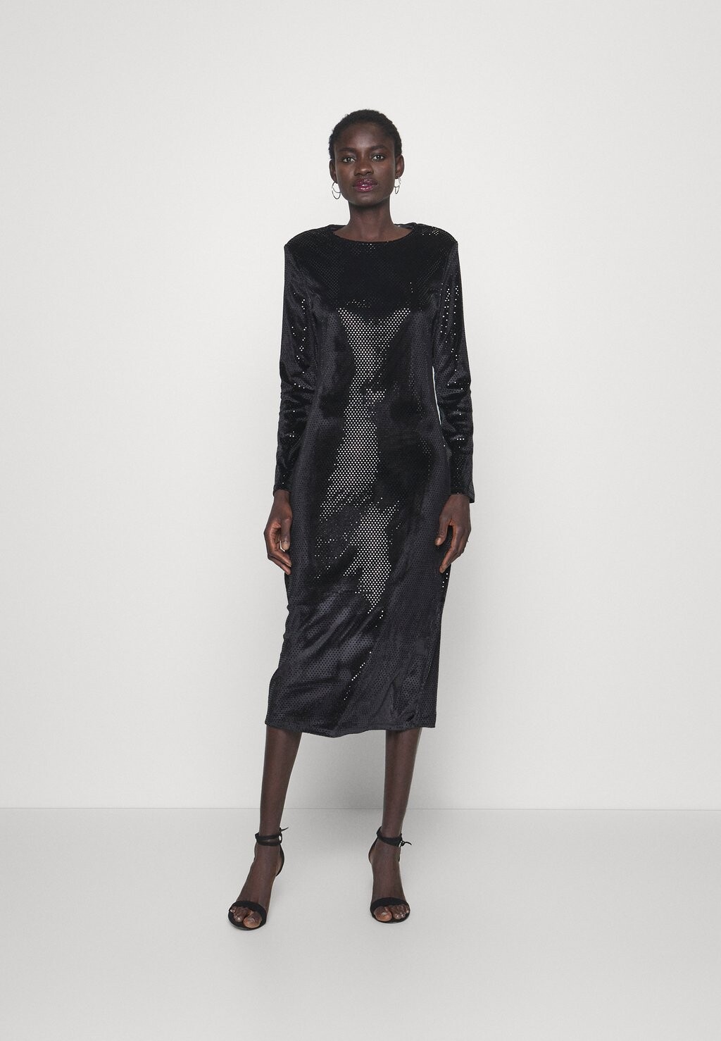 

Коктейльное платье VMSREE Vero Moda Tall, черный
