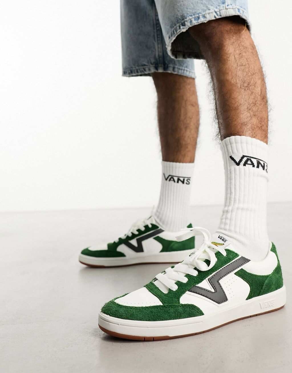 

Кроссовки Vans Lowland в тепличном камуфляже
