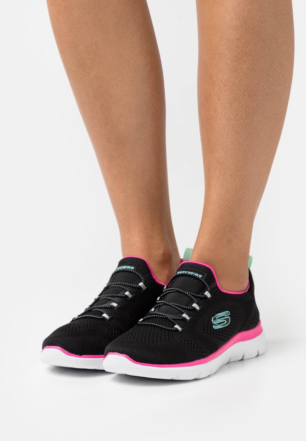

Кроссовки Skechers