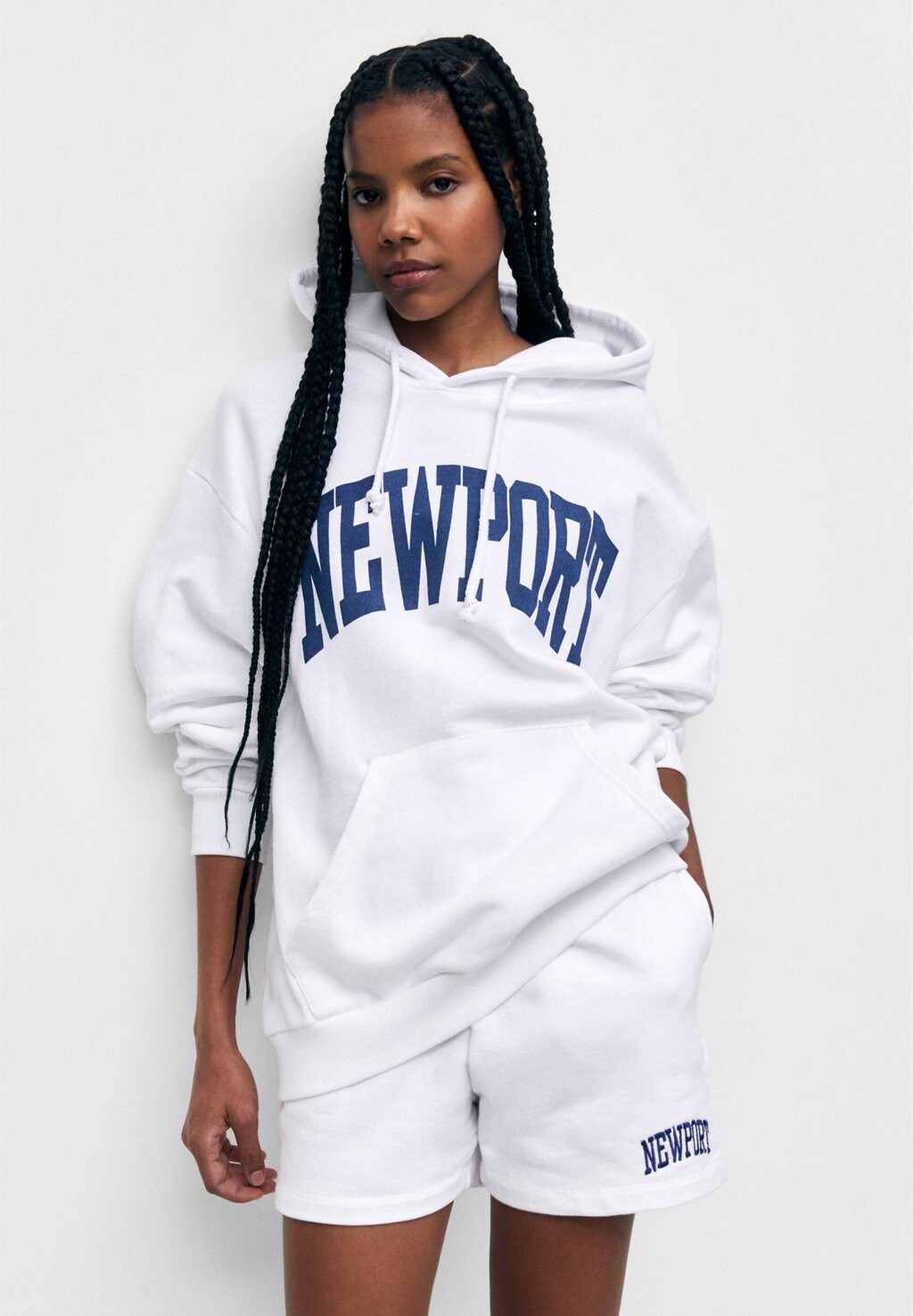 

Толстовка с капюшоном PULL&BEAR, белый