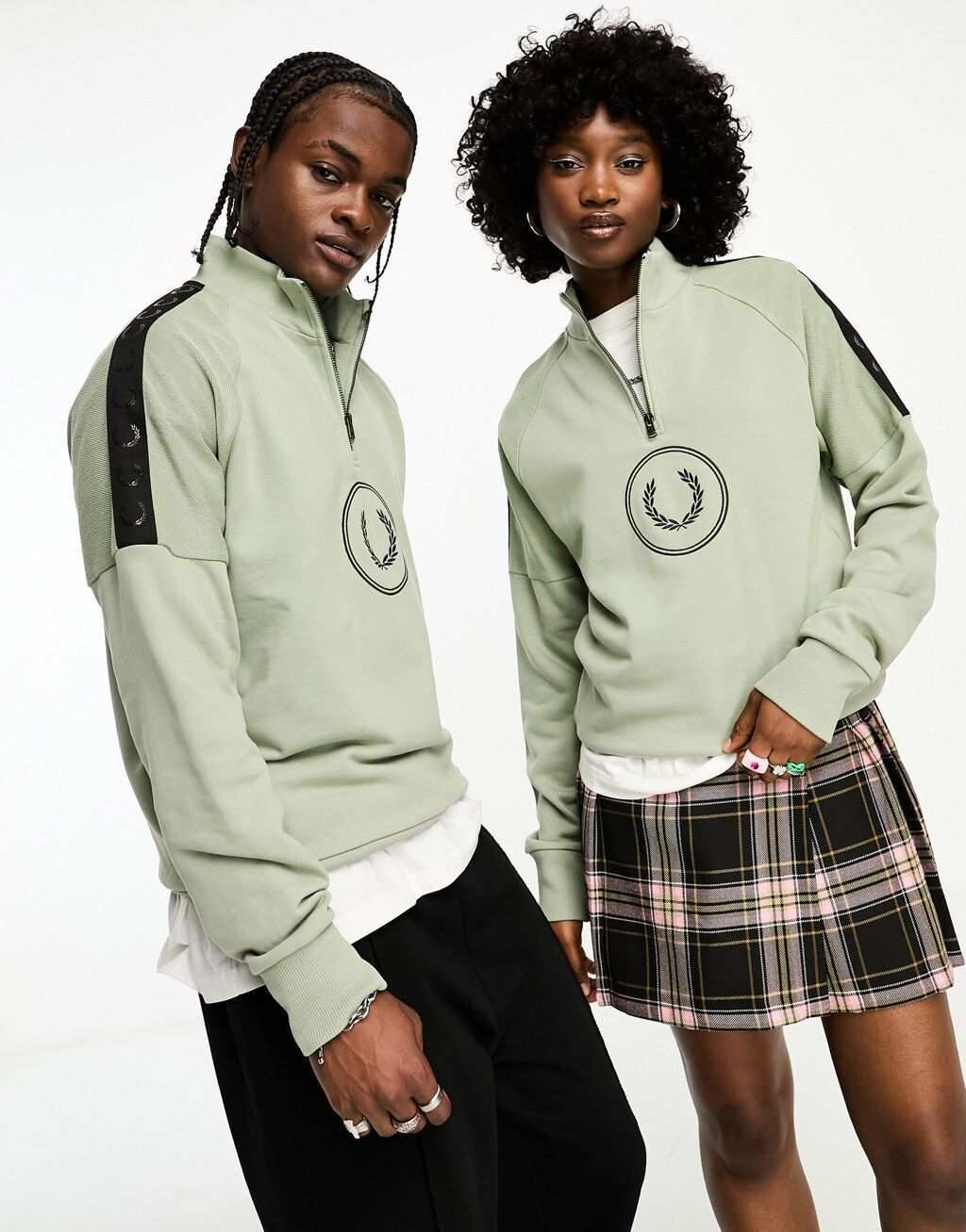 

Светло-зеленый свитшот на молнии унисекс с логотипом Fred Perry