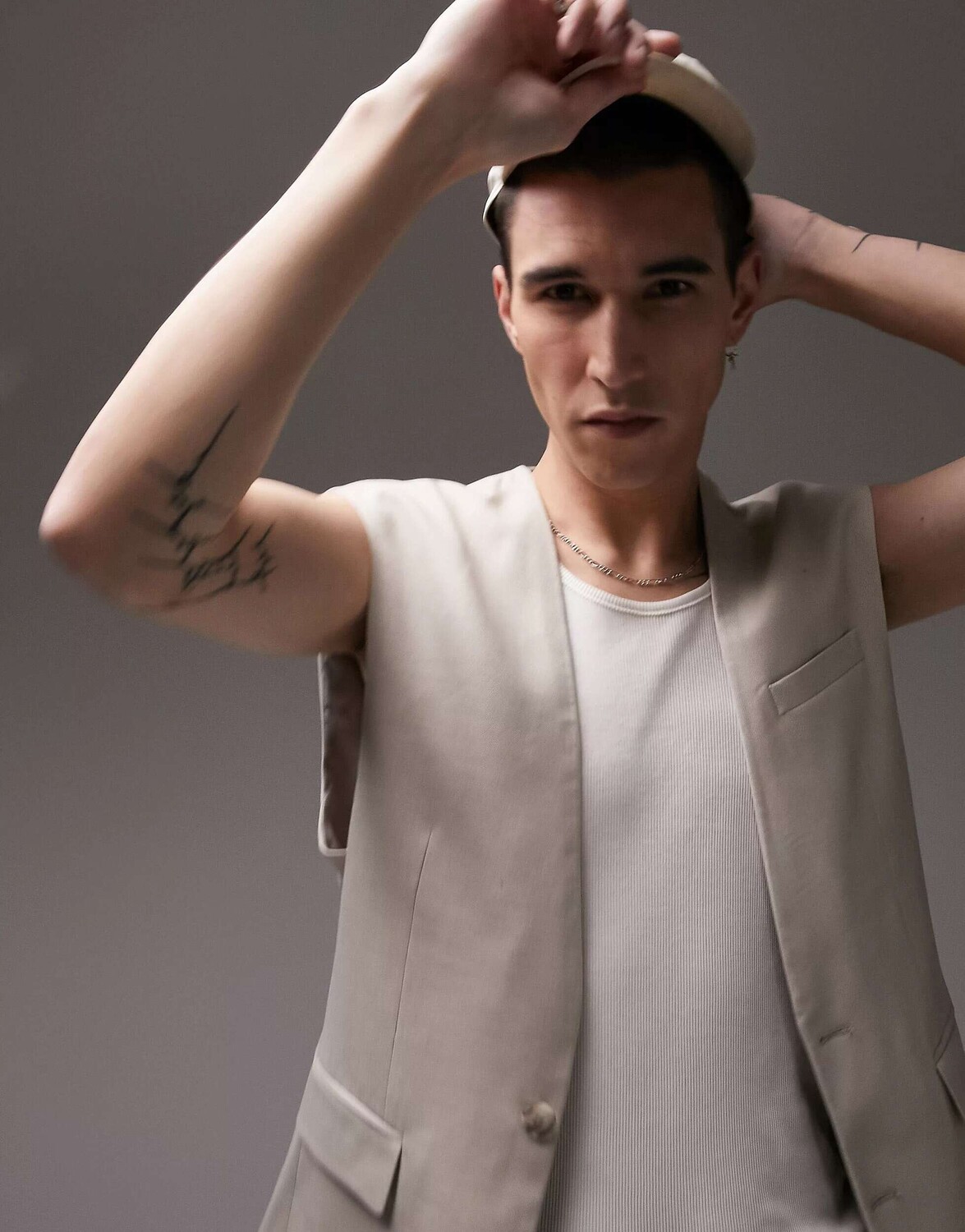 

Блейзер без рукавов без воротника Topman