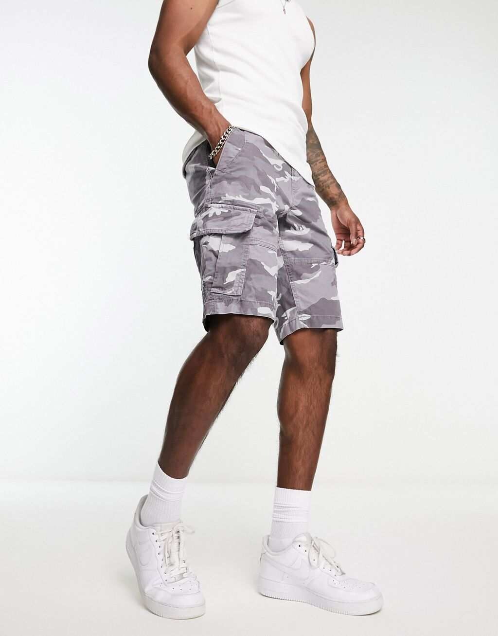 

Разноцветные шорты карго Superdry Core