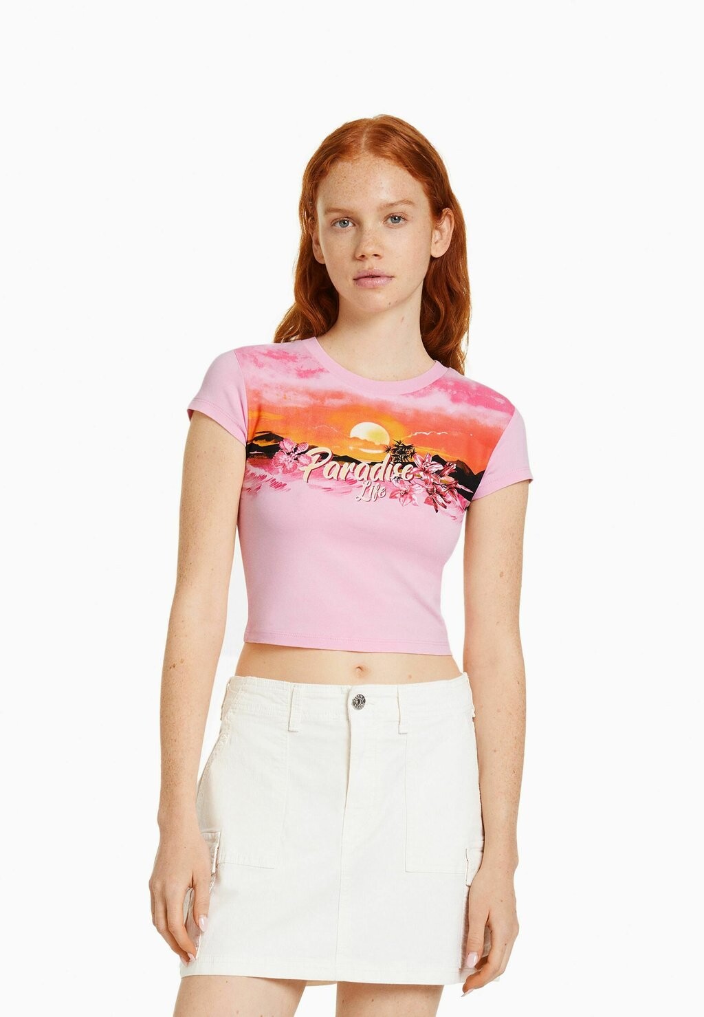 

Футболка с принтом Bershka, светло-розовый
