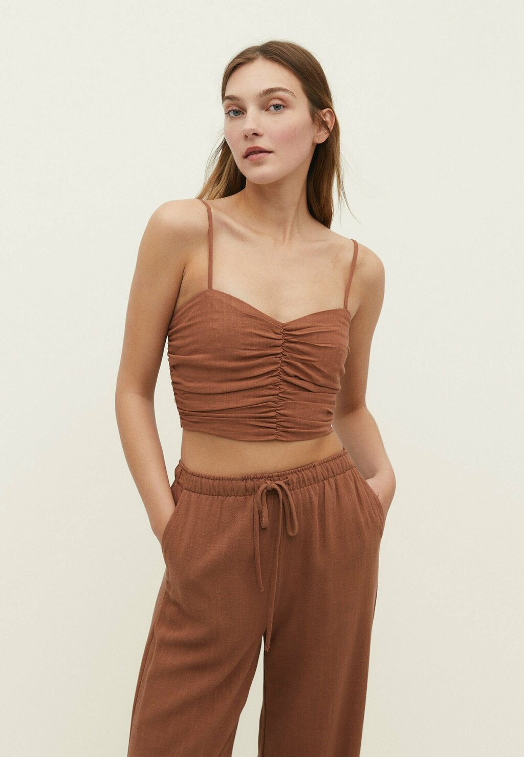 

Топ Stradivarius, коричневый