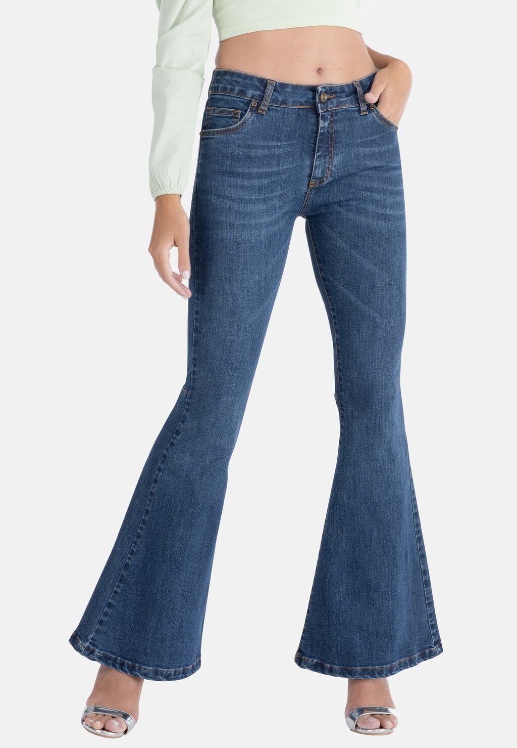 

Расклешенные джинсы MamaJeans