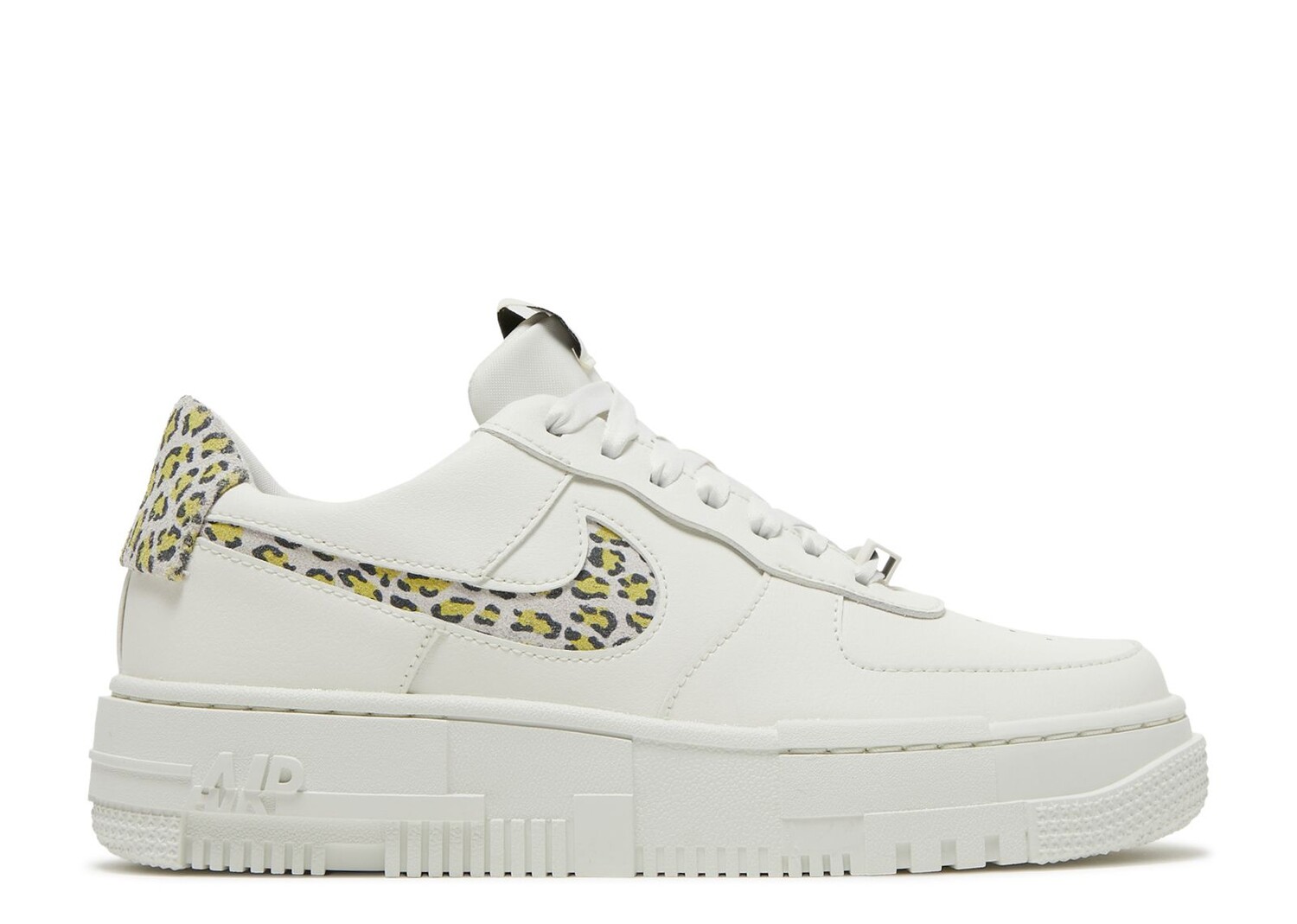 

Кроссовки Nike Wmns Air Force 1 Pixel Se 'Leopard', белый