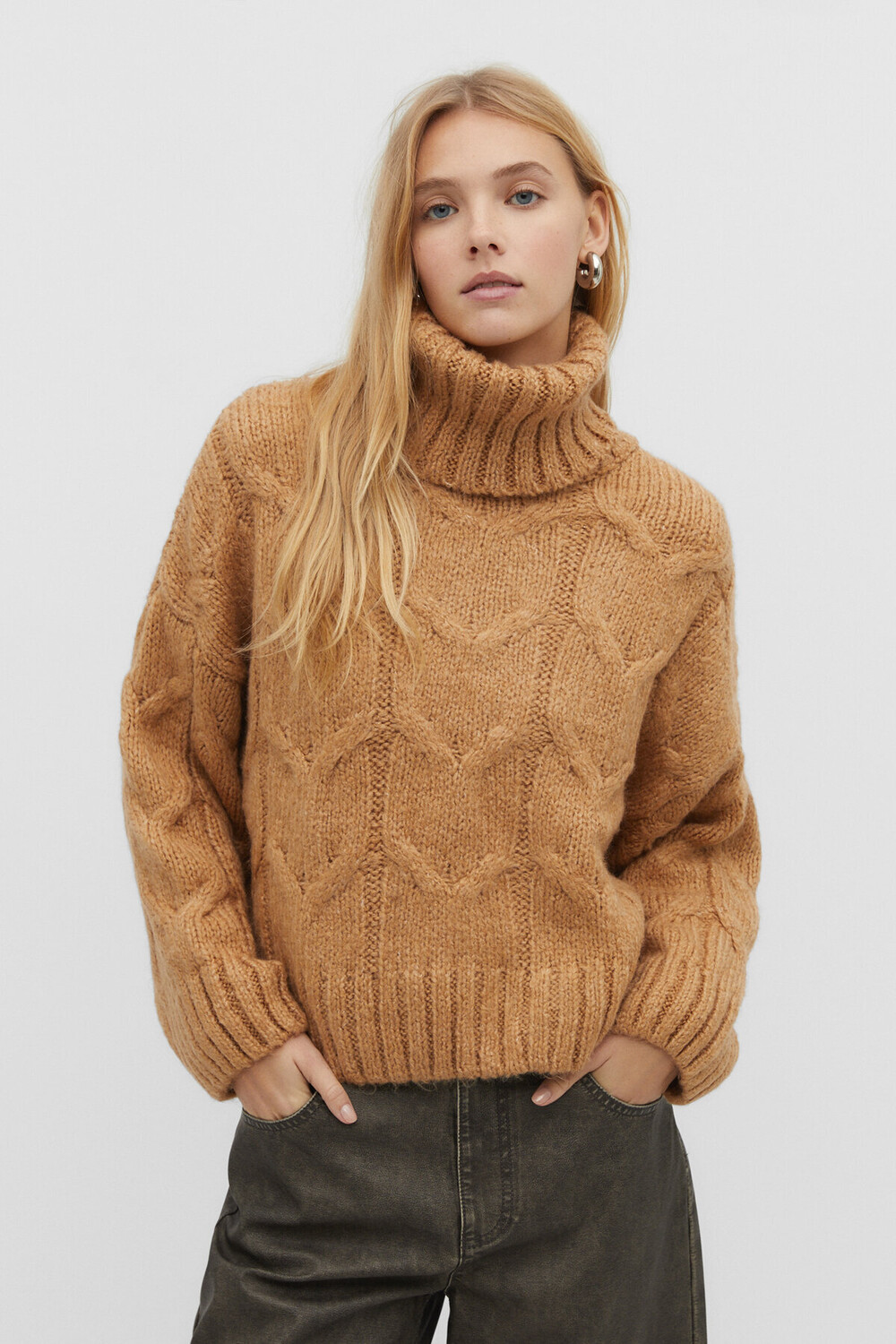 

Свитер из волос Stradivarius, коричневый