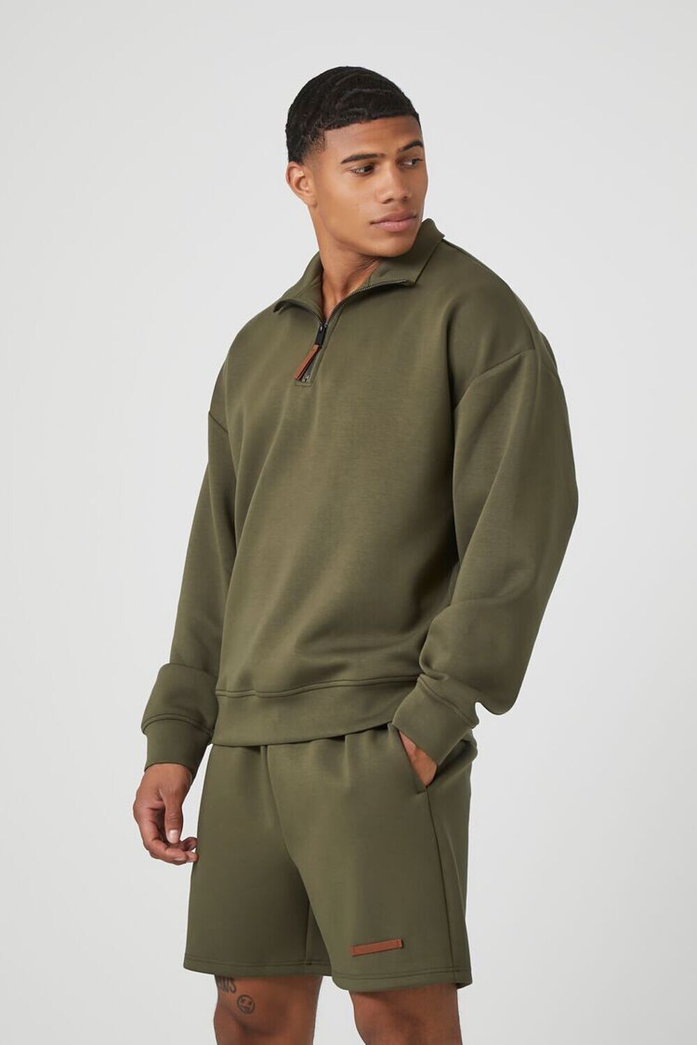 

Приподнятые шорты из мягкой вязки на кулиске Forever 21, оливковый