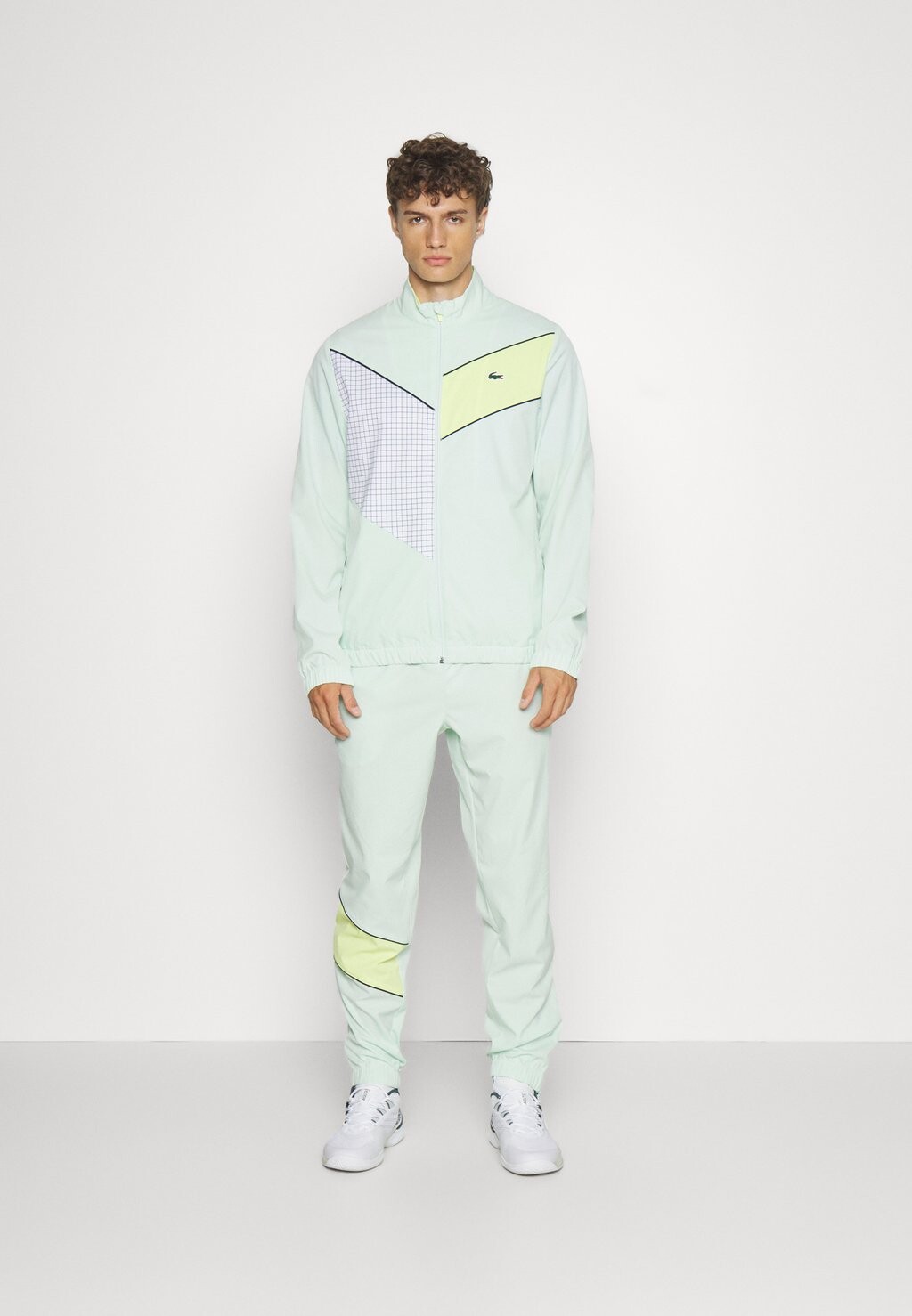 

Спортивный костюм Lacoste