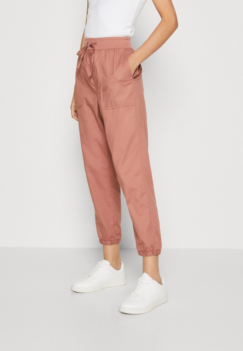 

Низ спортивного костюма GAP
