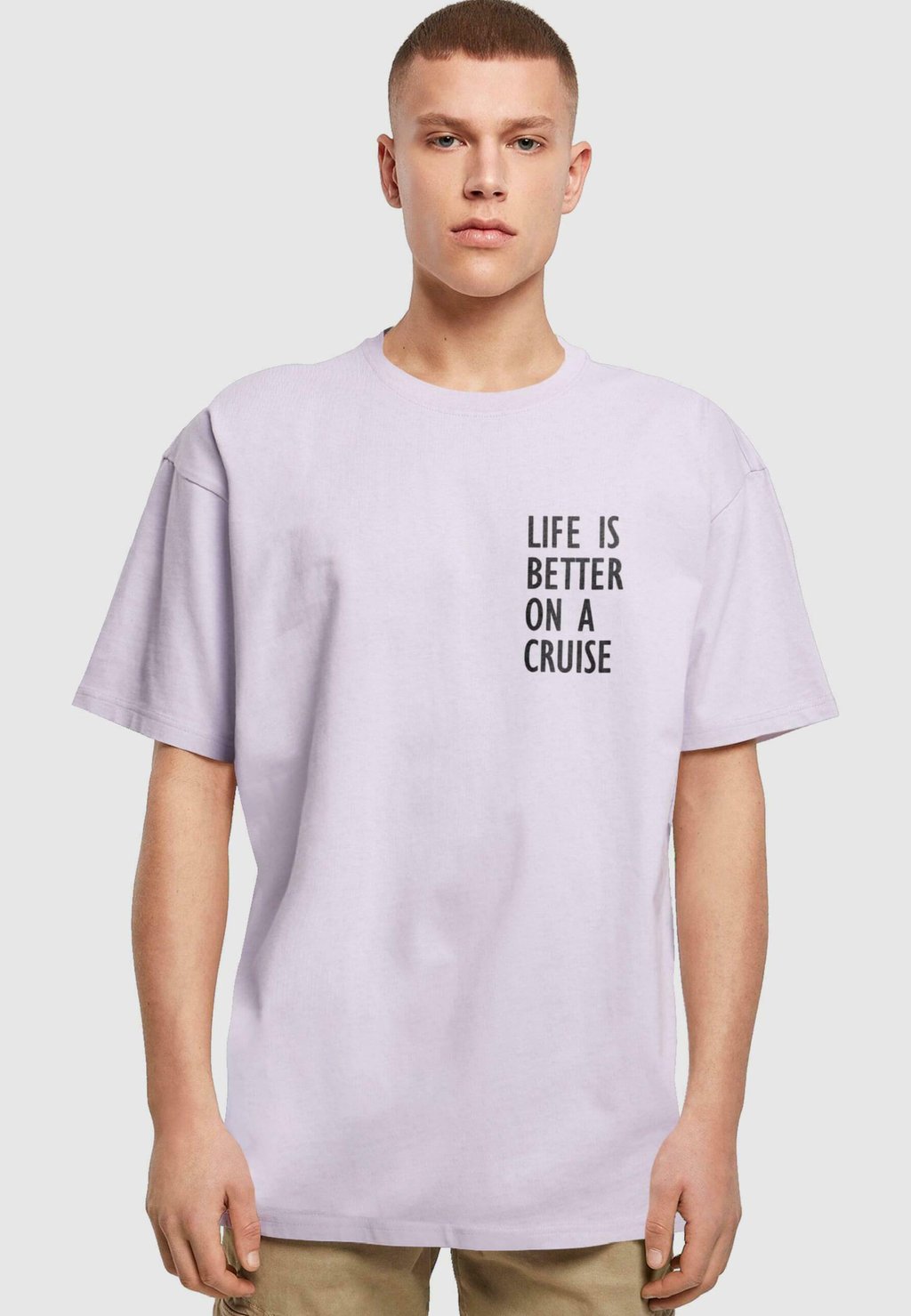 

Футболка с принтом LIFE IS BETTER HEAVY OVERSIZED Merchcode, цвет lilac