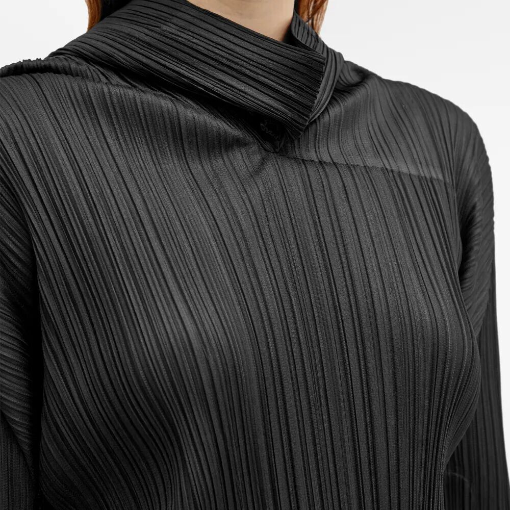 

Pleats Please Issey Miyake Топ со складками и капюшоном, черный