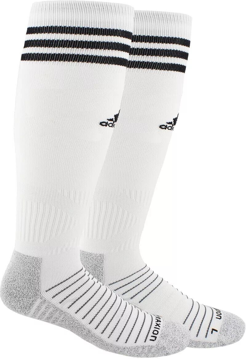 

Носки Adidas Adult Copa Zone Traxion IV поверх икры