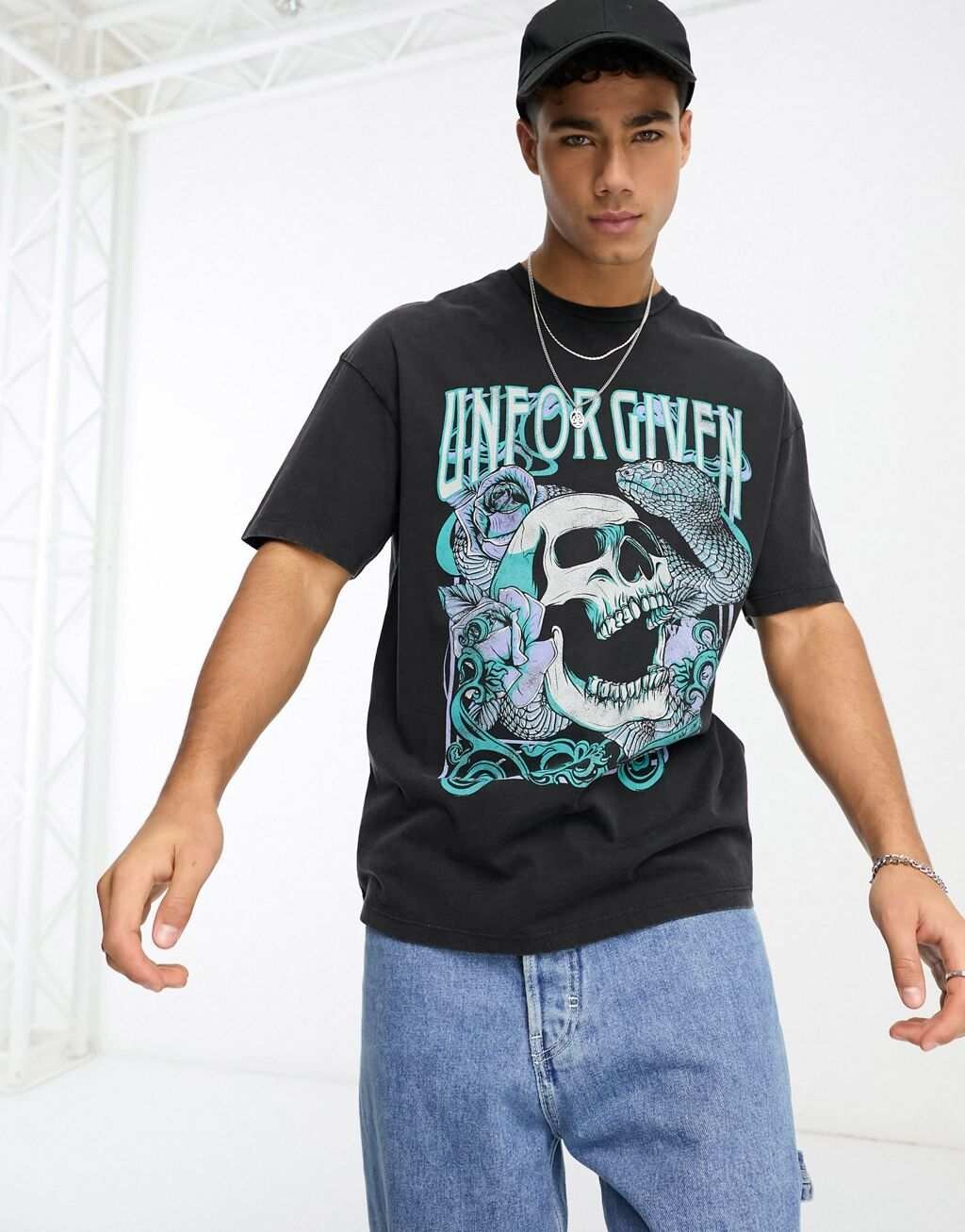 

Серая футболка оверсайз с принтом «Непрощенный» Jack & Jones Originals, Серый
