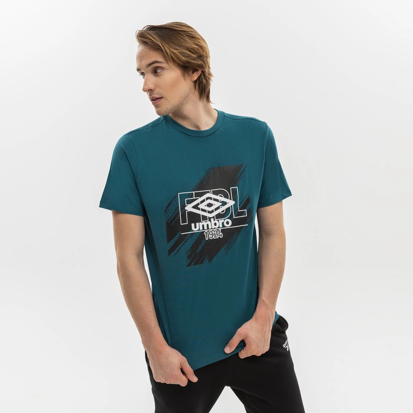 Футболка Umbro с графикой, синий 12storeez футболка в мужском стиле темно серый