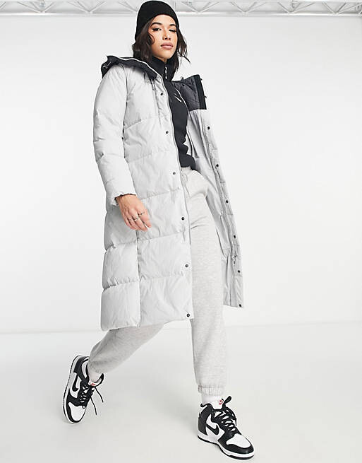

Серая водостойкая пуховая куртка Berghaus Saffren