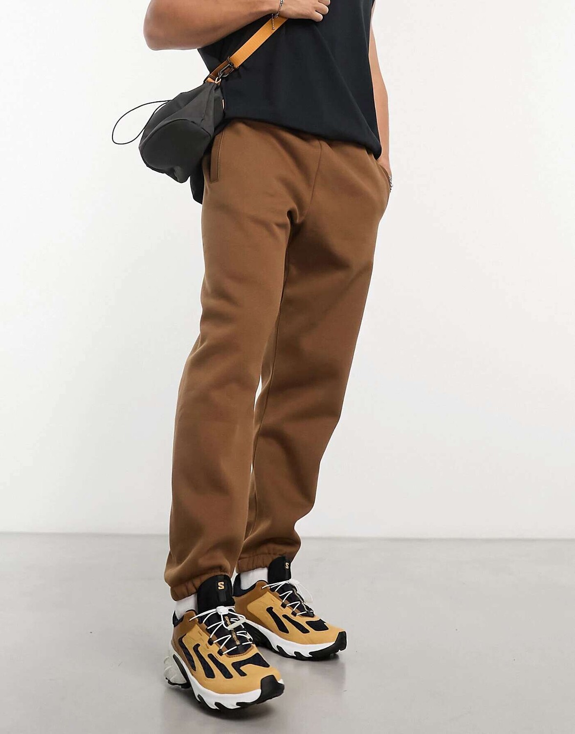 

Коричневые джоггеры Carhartt WIP Chase