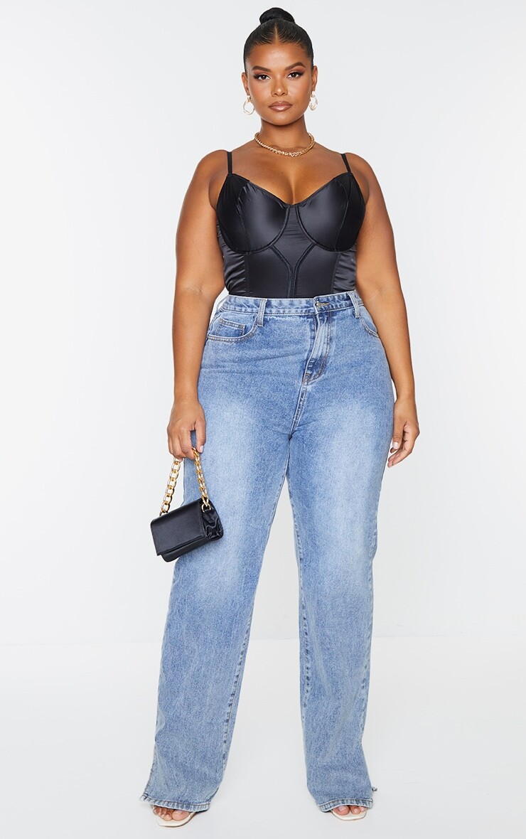 

PrettyLittleThing Плюс черный атласный корсетный топ на косточках