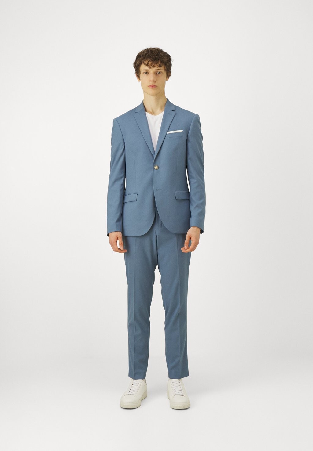 

Костюм THE FASHION SUIT NOTCH POCKET SQUARE Isaac Dewhirst, цвет gris