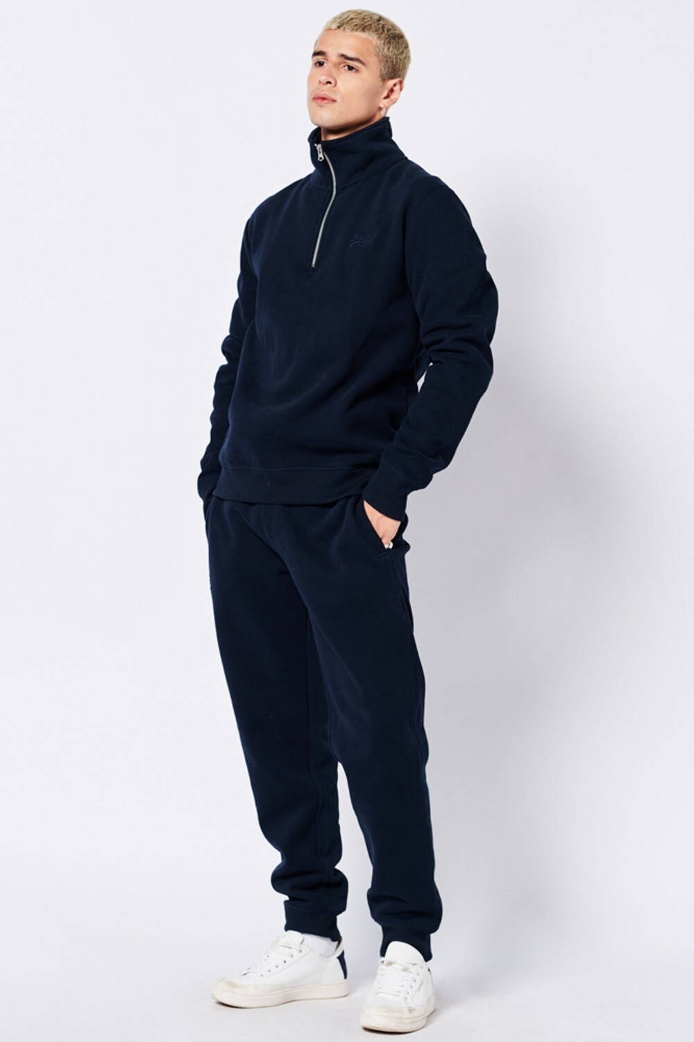 

Спортивные брюки Vintage Logo из органического хлопка с вышитым логотипом Superdry, синий