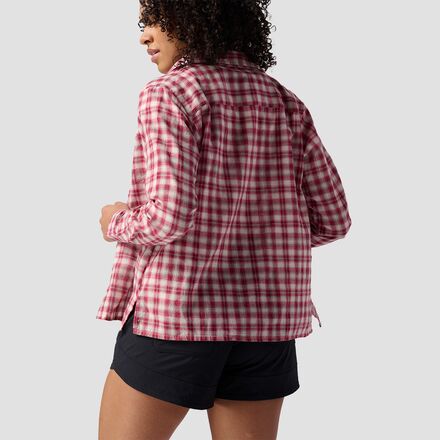 цена Рубашка в клетку с длинными рукавами Range женская Backcountry, цвет Red Plaid