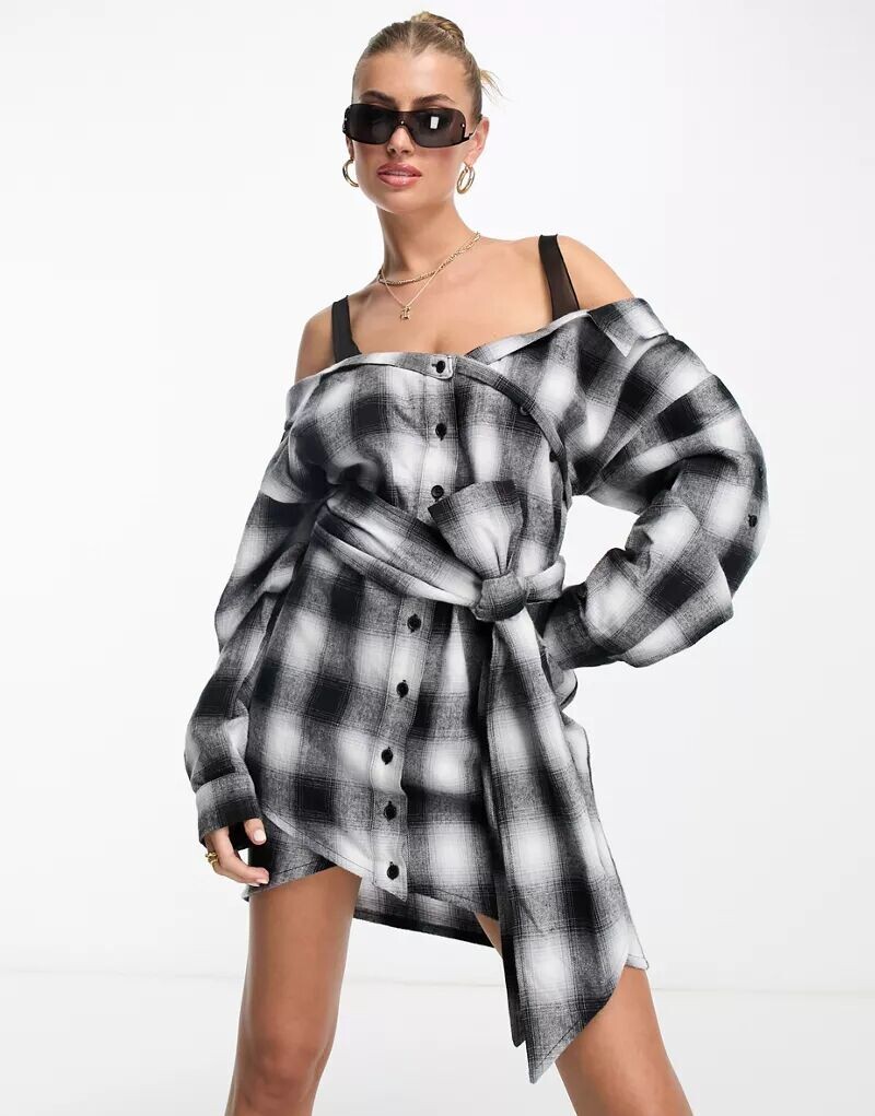 

Черное платье в клетку с открытыми плечами и пуговицами The Couture Club