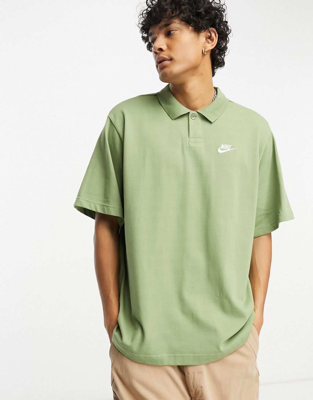 цена Зеленая рубашка-поло Nike Club