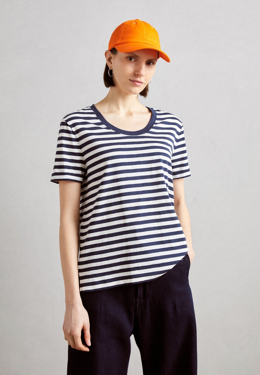 

Футболка с принтом Esprit, цвет navy